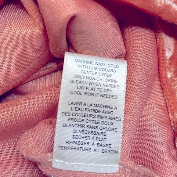 NWT love, Fire Crushed Velvet Long Sleeve Crop Top Peachy/Pink Size Medium - Picture 11 of 12